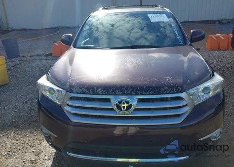 2012 Toyota Highlander Se V6 z USA, uszkodzony, nr VIN 5TDZK3EH2CS063992
